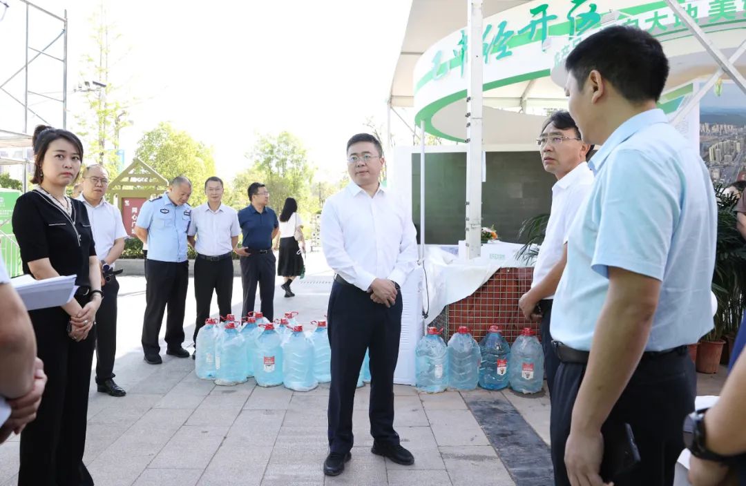 杨波调研第四届秦巴山区绿色农林产业投资贸易洽谈会恩阳馆现场筹备和安全保障工作