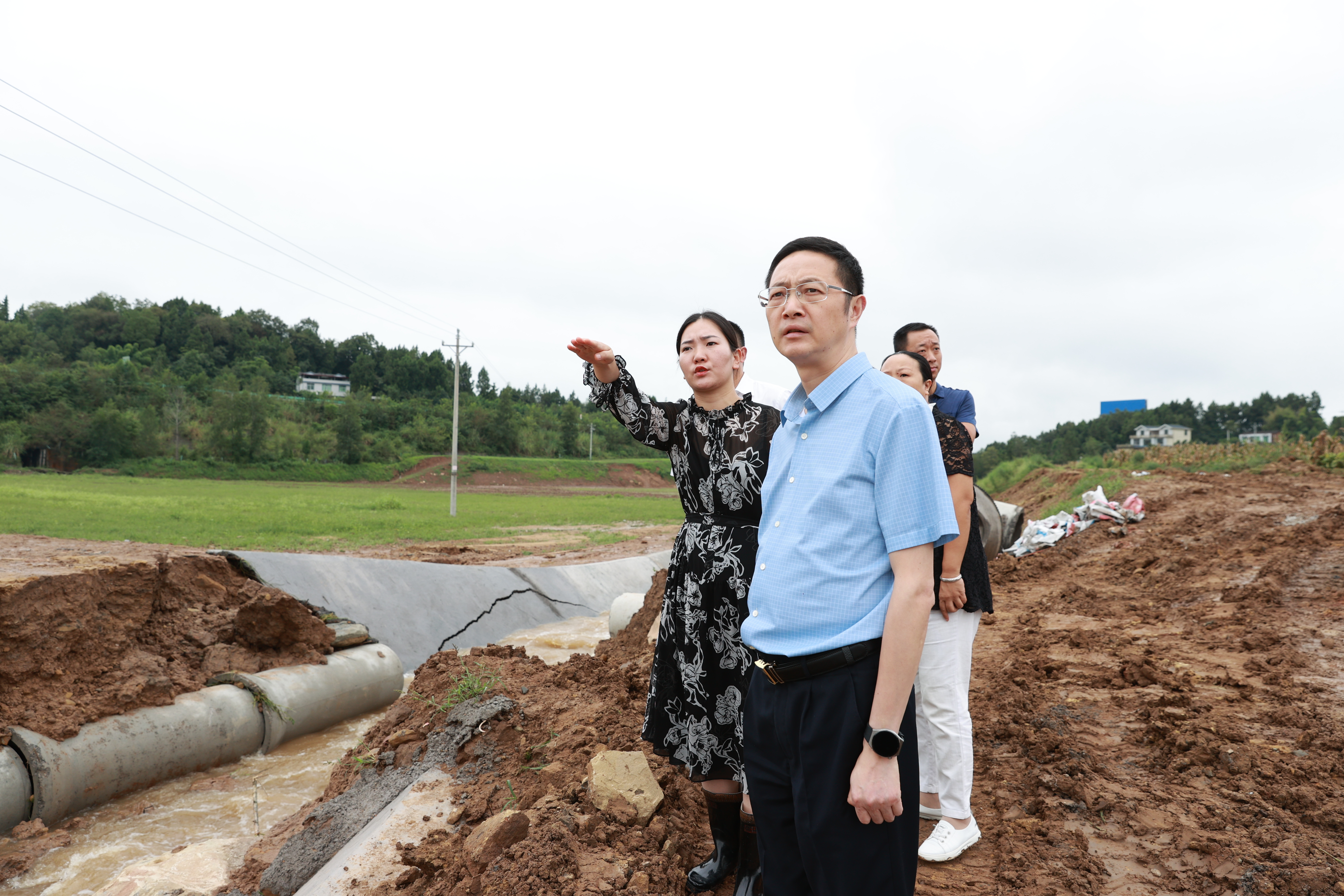 何奎调研督导防汛减灾及地灾防治工作