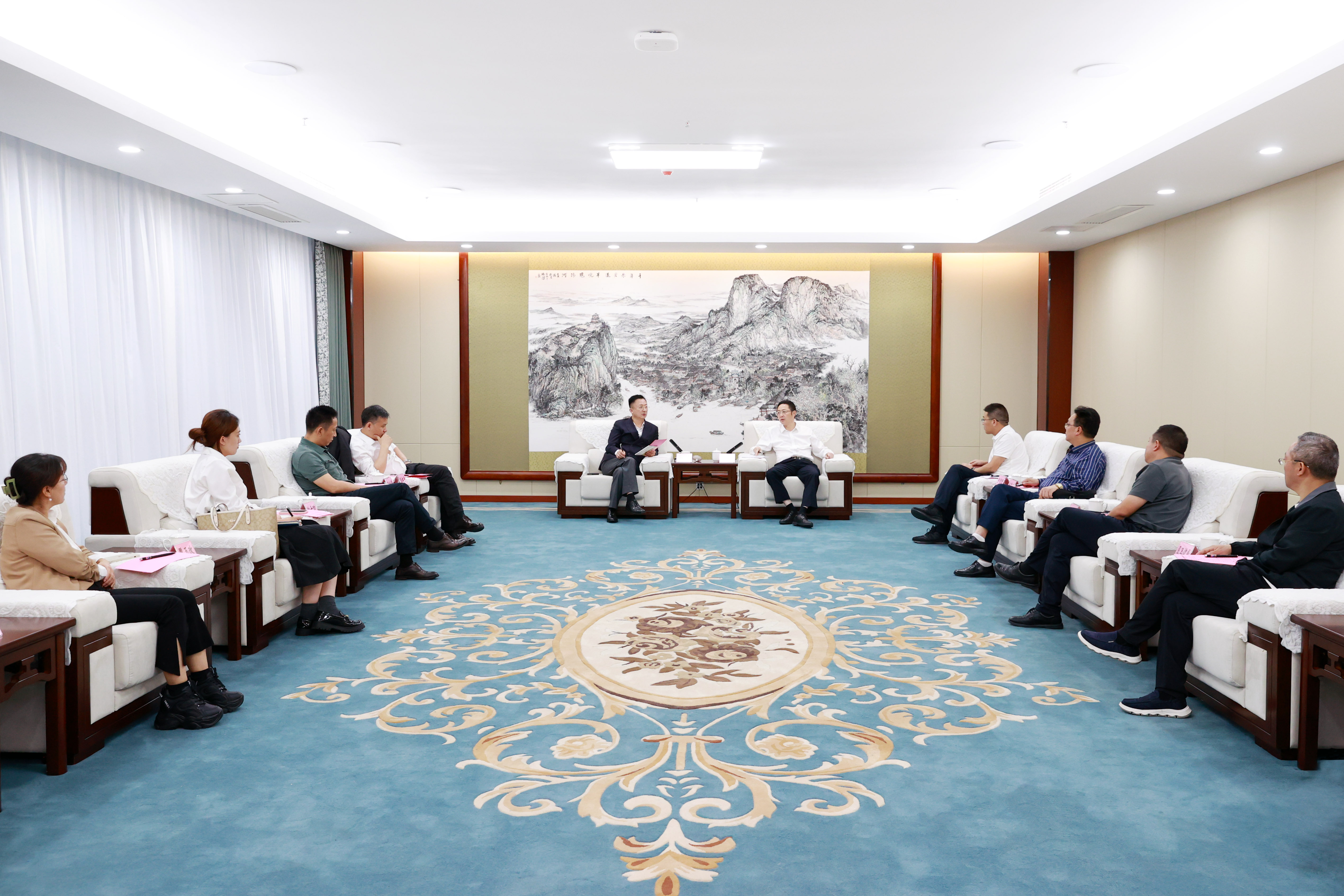 何奎会见北京众泰宇康健康管理有限公司客商