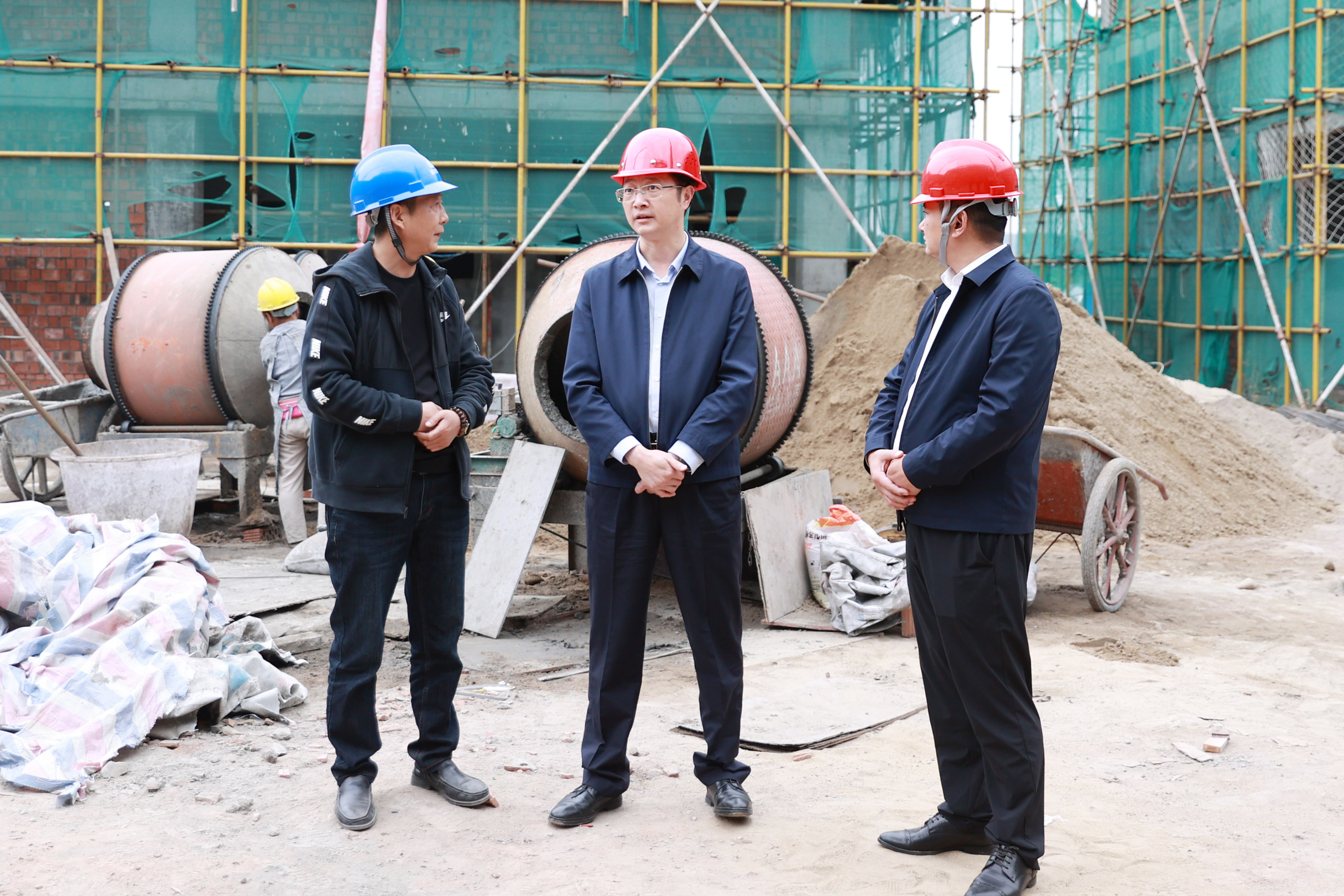 何奎调研督导民生实事项目推进工作