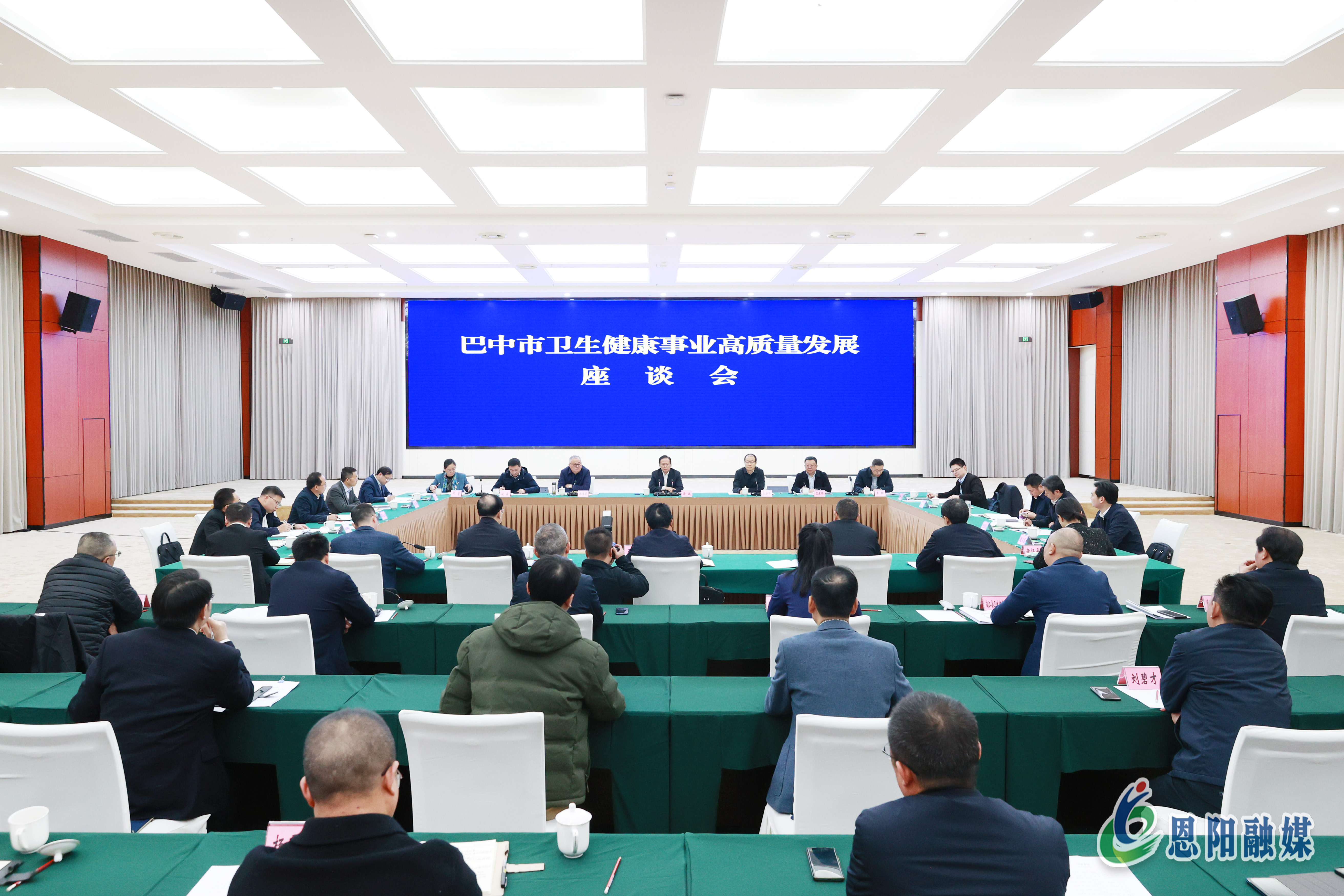 省卫生健康委党组书记、主任徐斌来巴中调研