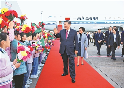 出席庆祝澳门回归祖国25周年大会暨澳门特别行政区第六届政府就职典礼并对澳门进行视察  习近平抵达澳门  澳门特别行政区行